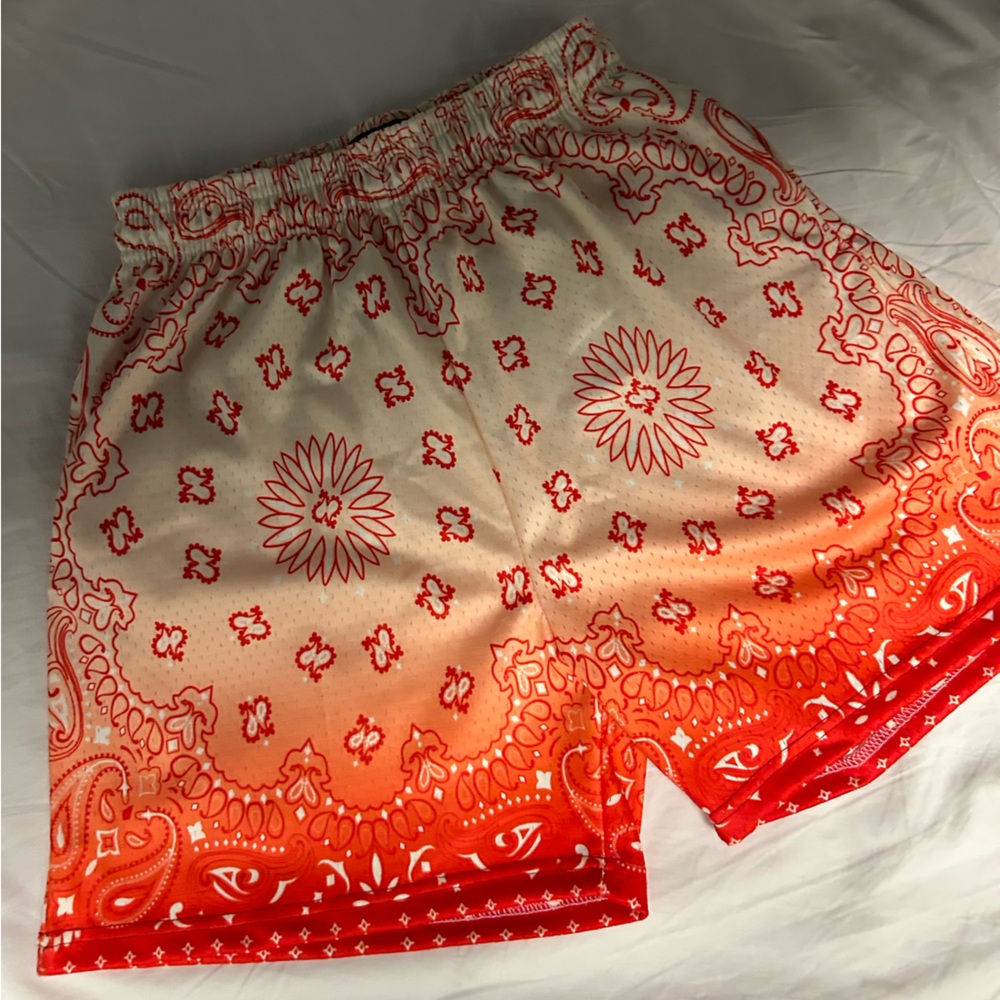 Men's Red Bandana-Print Athletic Shorts with Elastic Waistband